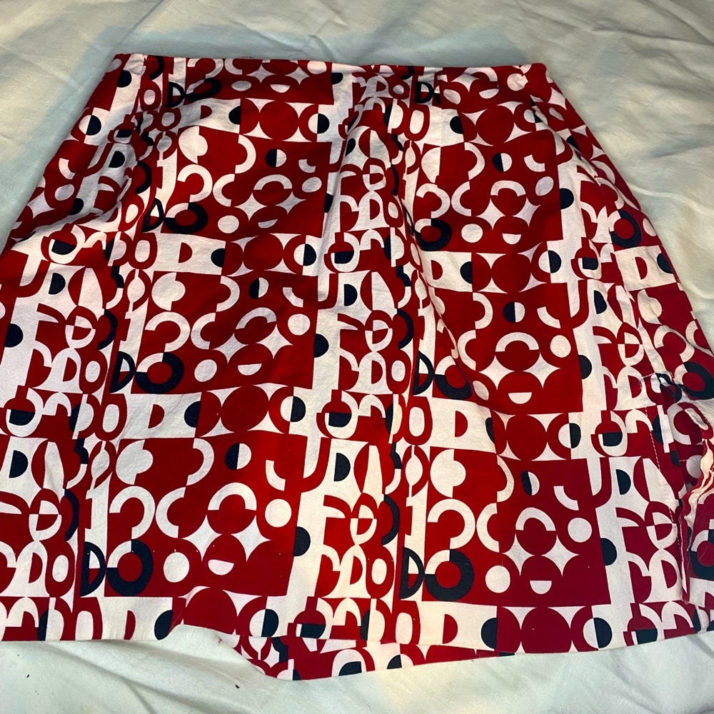 skirt with built in shorts/ fits smaller like a 3